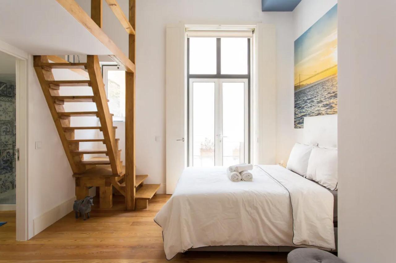 Beautiful 3-Story House In Chiado With A 40M² Private Terrace Apartment Lisbon Exterior photo