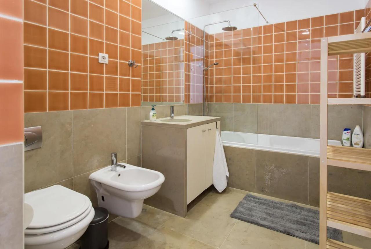Beautiful 3-Story House In Chiado With A 40M² Private Terrace Apartment Lisbon Exterior photo